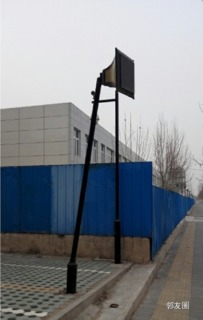 灯杆摇摇欲坠，北苑东路的警示之需
